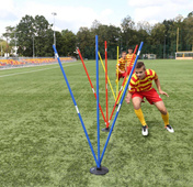 Czarna podstawka pod laskę trzykierunkowa Yakimasport 100162