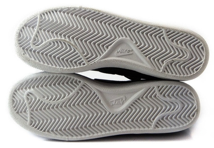 Nike Court Royale 749867-003