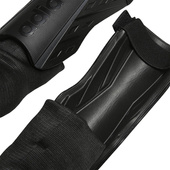 Czarne ochraniacze piłkarskie Adidas Trio Match HN5607