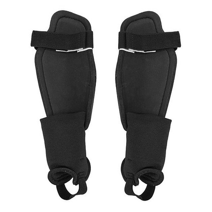 Czarne ochraniacze piłkarskie Nike Charge SP2093-055