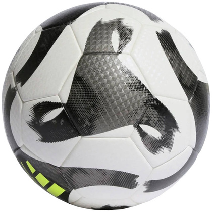 Biało-czarna piłka nożna Adidas Tiro Match Artifical HT2423