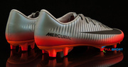 Szaro-pomarańczowe buty piłkarskie Nike Mercurial Victory FG CR 852489-001 JR