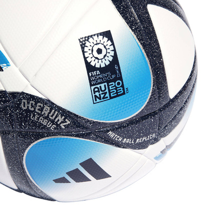 Biało-niebieska piłka nożna Adidas Oceaunz League HT9015
