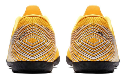 Żółte buty piłkarskie na halę Nike Mercurial Vapor Club Neymar  IC AO9477-710 Junior