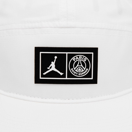 Biała czapka z daszkiem Nike Paris Saint Germain Jordan AQ9692-101