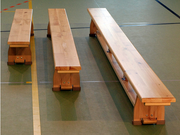 Ławka gimnastyczna 2,5 m nogi drewniane