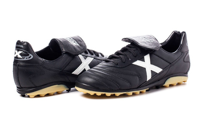 Czarne buty piłkarskie turfy Munich Mundial 2150513
