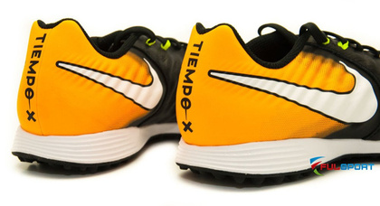 Czarno-pomarańczowe buty piłkarskie na orlik Nike Tiempo Ligera TF 897766-008