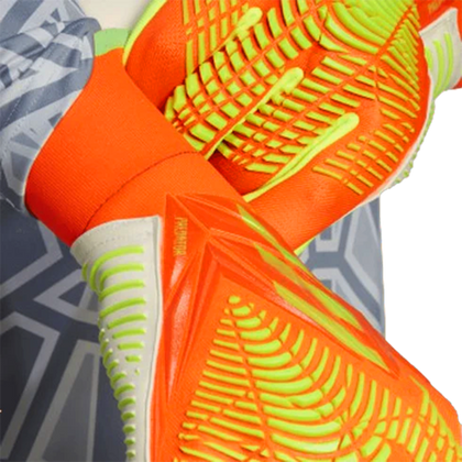 Pomarańczowe rękawice bramkarskie Adidas Predator Pro HC0620