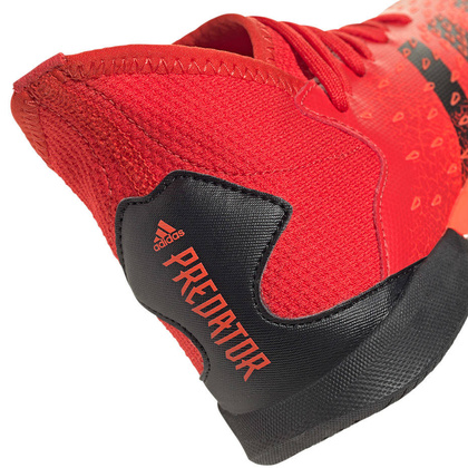 Czerwono-czarne buty piłkarskie halówki Adidas Predator Freak.3 FY6288 - Junior