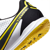 Biało-czarne halówki Nike Tiempo Legend 9 Academy DA1190 107