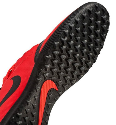 Czerwone buty piłkarskie turfy Nike Phantom Venom Club TF AO0579-600