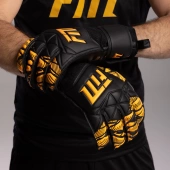 Czarno-pomarańczowe rękawice bramkarskie Football Masters Invictus X Training Black Orange
