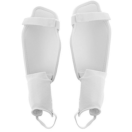 Ochraniacze piłkarskie Nike Charge SP2093-043