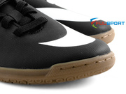 Czarne buty piłkarskie na halę Nike Bravatax IC 844439-001 JR