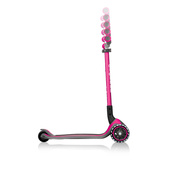 Różowa hulajnoga do jazdy Globber Master Lights 662-110-2
