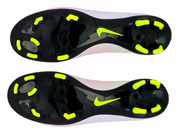Biało-różowe buty piłkarskie Nike Mercurial Victory FG 651632-107