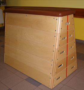 Skrzynia gimnastyczna trapezowa, skay - 5 częściowa + wózek