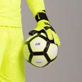 Seledynowo-czarne rękawice bramkarskie Football Masters Invictus X PRO Yellow Fluo