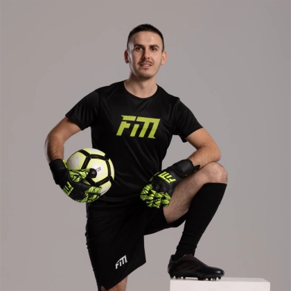 Czarno-zielone rękawice bramkarskie Football Masters Invictus X Training Black Green