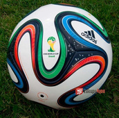 Piłka nożna ADIDAS BRAZUCA POWER LITE 350 GR