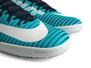 Niebieskie buty piłkarskie na halę Nike MercurialX Victory IC 831966-404