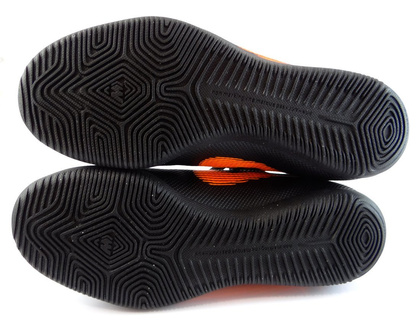 Czarne buty piłkarskie na halę Nike Mercurial Superfly Club IC AH7346-081