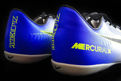 Szaro-niebieskie buty piłkarskie na halę Nike Mercurial Victory IC 921493-407 JR