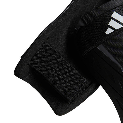 Czarne ochraniacze piłkarskie Adidas Tiro SG Training HN5604