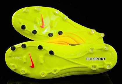 Czerwono-żółte buty piłkarskie Nike Magista Orden FG 651329-807