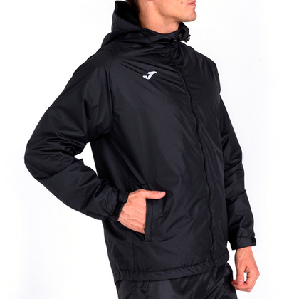 Czarny polar kurtka przeciwdeszczowa Joma Cervino 101296.100