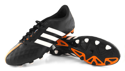 Czarne buty piłkarskie Adidas 11Nova FG B44567