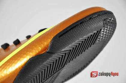 Halówki Nike Mercurial Victory IV IC