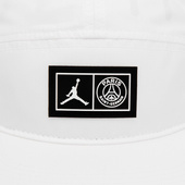 Biała czapka z daszkiem Nike Paris Saint Germain Jordan AQ9692-101