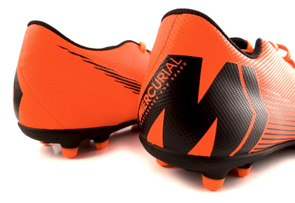 Pomarańczowo-czarne buty piłkarskie Nike Mercurial Vapor Club MG AH7378-810