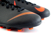 Czarno-pomarańczowe buty piłkarskie Nike Mercurial Vapor Club MG AH7378-081