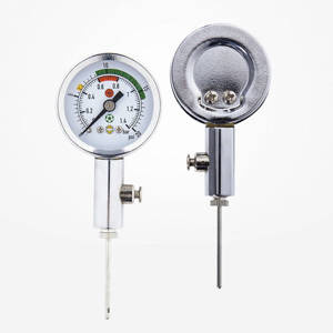 Srebrny ciśnieniomierz analogowy do piłek Legend MK-872