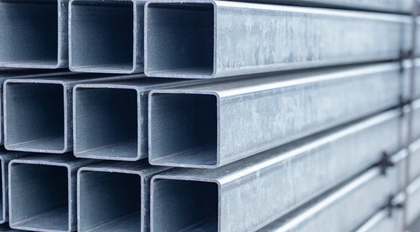 Słup stalowy pośredni piłkochwytu 80x80x2 L=4800 ocynkowany