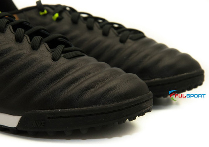 Czarno-pomarańczowe buty piłkarskie na orlik Nike Tiempo Ligera TF 897766-008