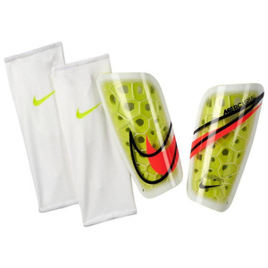 Biało-zielone nagolenniki ochraniacze piłkarskie Nike Mercurial Lite SP2120 705