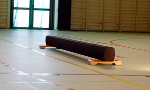 Równoważnia gimnastyczna niska 3m - oklejona wykładziną