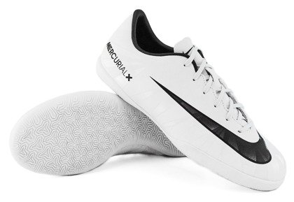 Białe buty piłkarskie na halę Nike Mercurial Victory IC CR7 852488-401 JR