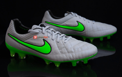 Buty pilkarskie Nike Tiempo Legend V FG 