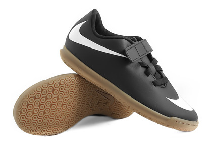 Czarne buty piłkarskie na halę Nike Bravatax IC 844439-001 JR