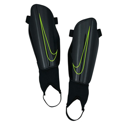 Czarne ochraniacze piłkarskie Nike Charge 2.0 SP2093-010